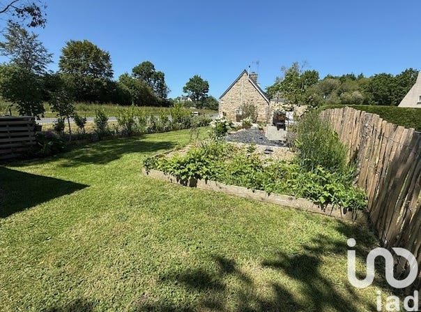 Ploubezre, Brittany 22300