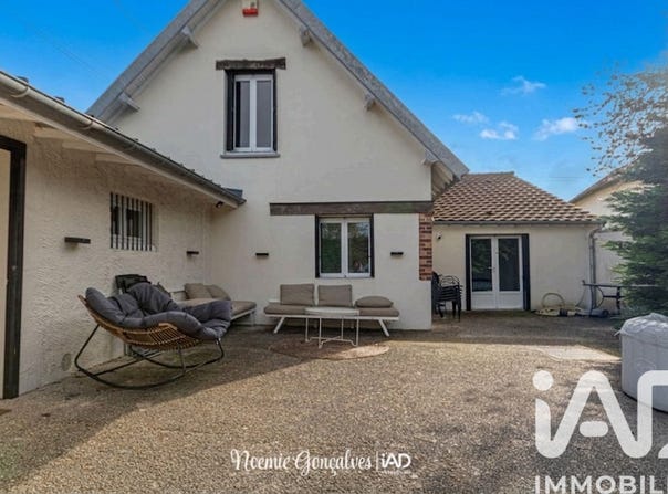 Chaignes, Normandy 27120
