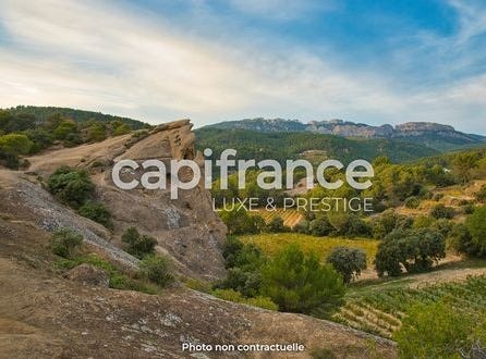 BEAUMES DE VENISE, Provence-Alpes-Côte d'Azur 84190