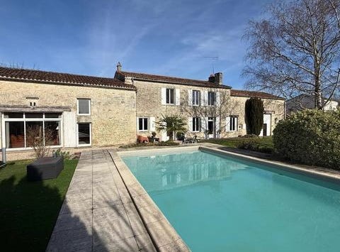 Charme, Charente