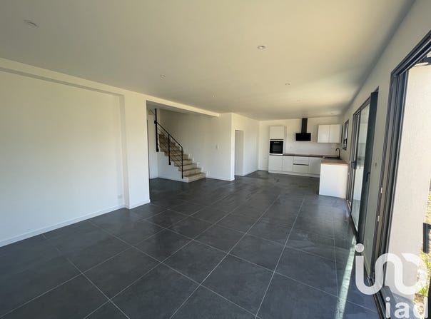 Vay, Pays de la Loire 44170
