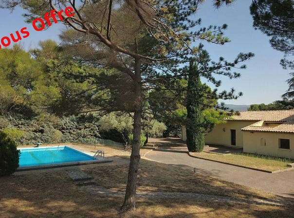 Saint-Saturnin-lès-Apt, Provence-Alpes-Côte-d'Azur 84490