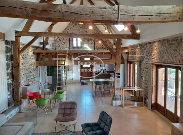 Chalmoux, Burgundy 71140