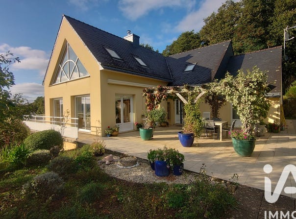Melrand, Brittany 56310