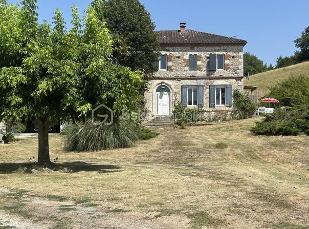 Valence, Occitanie 82400