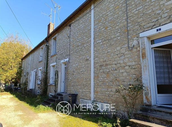 Civray, Poitou-Charentes 86400
