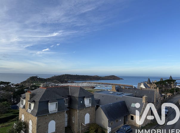 Trébeurden, Brittany 22560