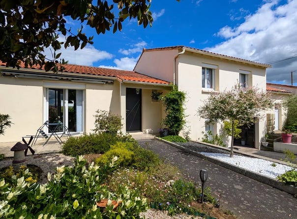Cerizay, Deux-Sèvres 79140