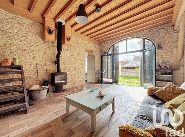Arcy-sur-Cure, Bourgogne-Franche-Comté 89270