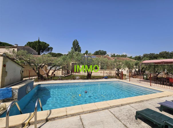 Castillon-du-Gard, Languedoc-Roussillon 30210