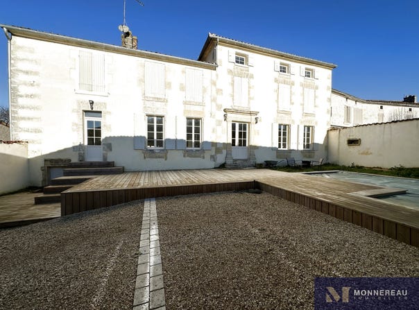 Louzac-Saint-André, Poitou-Charentes 16100