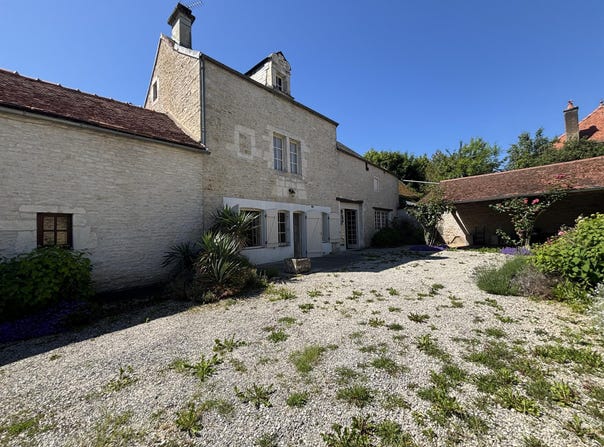 Châtillon-sur-Seine, Burgundy 21400