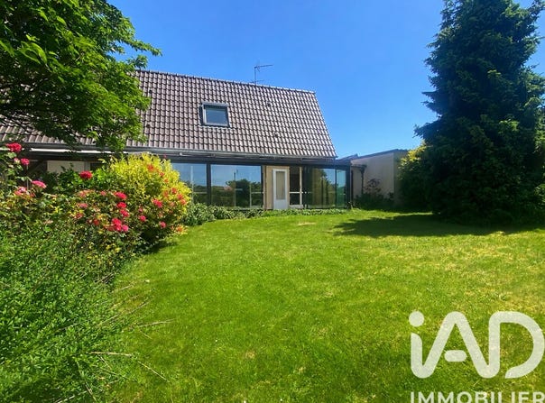 Isneauville, Normandy 76230