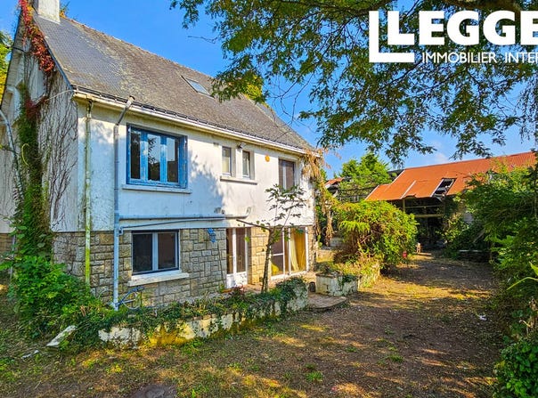 Séglien, Brittany 56160