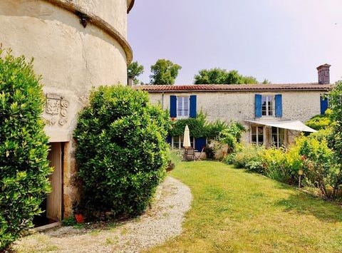 MAZERAY, Poitou-Charentes 17400