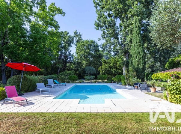 Izon, Aquitaine 33450