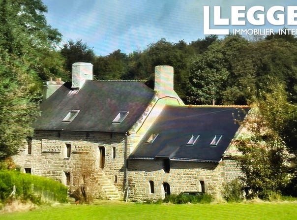 Camors, Brittany 56330