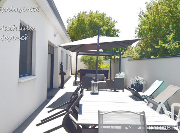 BESSINES, Nouvelle-Aquitaine 79000