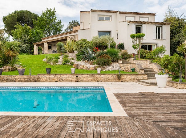 PIERREVERT, Provence-Alpes-Côte d'Azur 04860