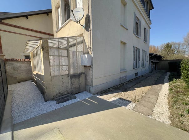 68 Rue Saint-Médard, Pontfaverger-Moronvilliers, Marne 51490