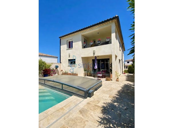 Uzès, Occitanie 30700