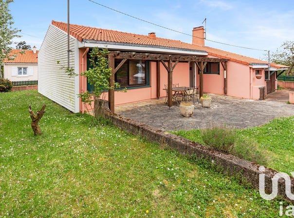 Monnières, Pays de la Loire 44690