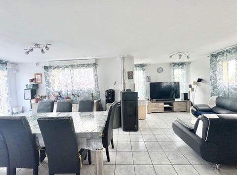 Ernée, Pays de la Loire 53500