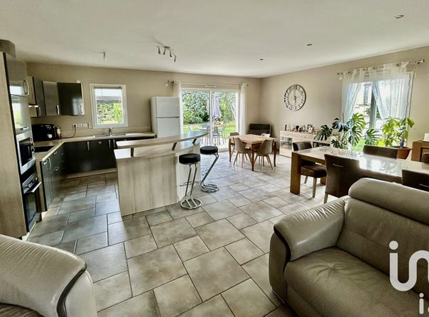 Romilly-sur-Seine, Grand Est 10100