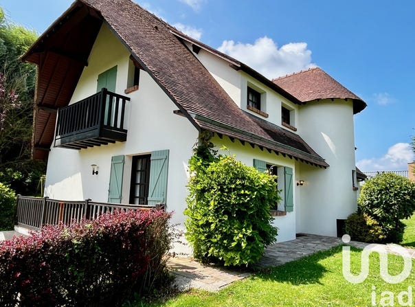 Isneauville, Normandy 76230