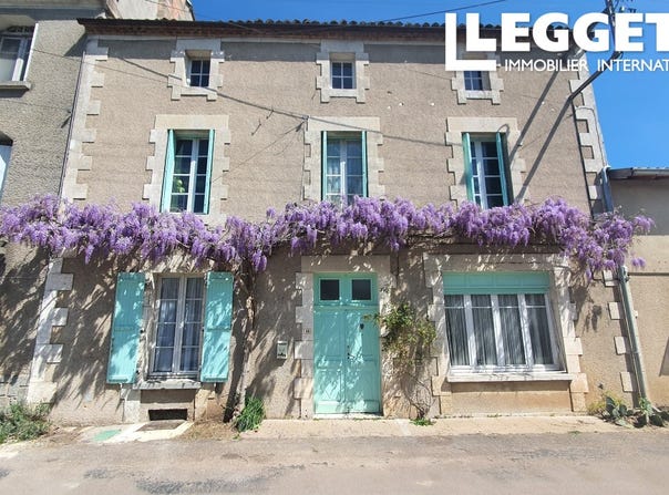 Javerlhac-et-la-Chapelle-Saint-Robert, Nouvelle-Aquitaine 24300