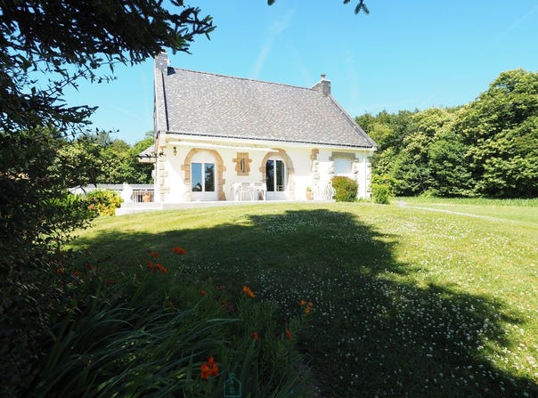 Camors, Brittany 56330