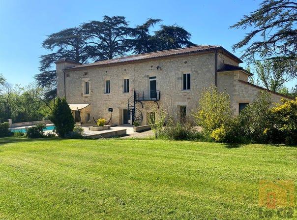 Agen, Aquitaine 47000