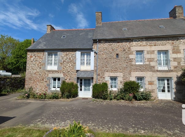 La Vicomté-sur-Rance, Brittany 22690