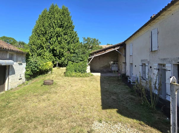 Celles, Dordogne 24600