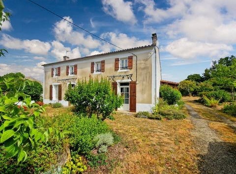 SURGERES, Poitou-Charentes 17700