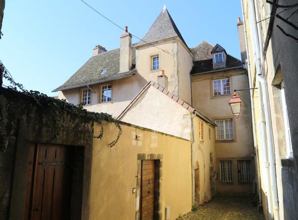 Autun, Burgundy 71400