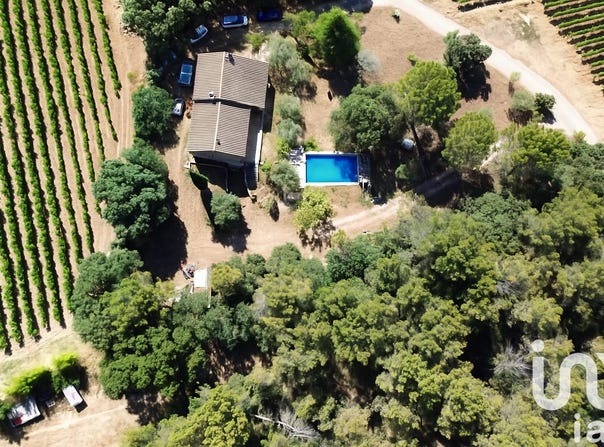 BEAUMES DE VENISE, Provence-Alpes-Côte d'Azur 84190