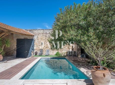 Fontvieille, Provence-Alpes-Côte d'Azur 13990