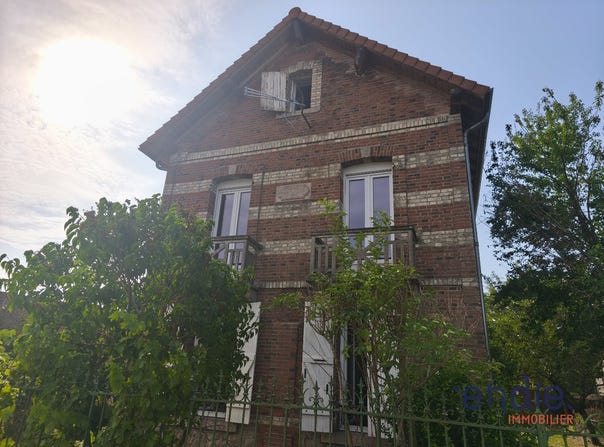 COUTANSOUZE, Auvergne-Rhône-Alpes 03330