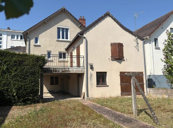 Bourges, Centre-Val de Loire 18000