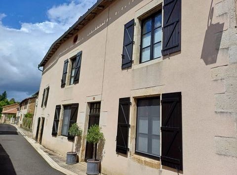 Nanteuil-En-Vallee, Charente