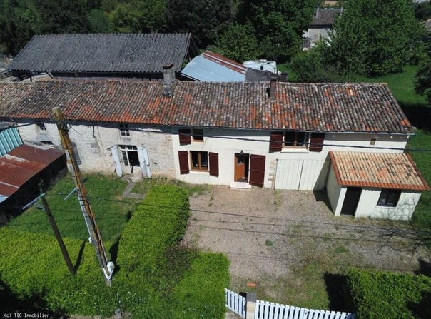 Fontenille-Saint-Martin-d'Entraigues, Poitou-Charentes 79110
