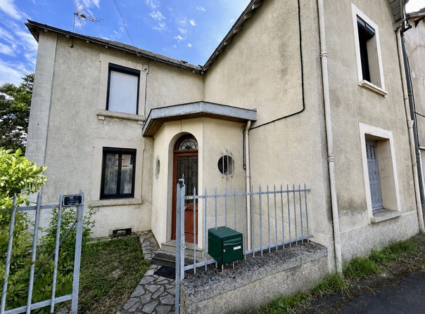 Civray, Nouvelle-Aquitaine 86400