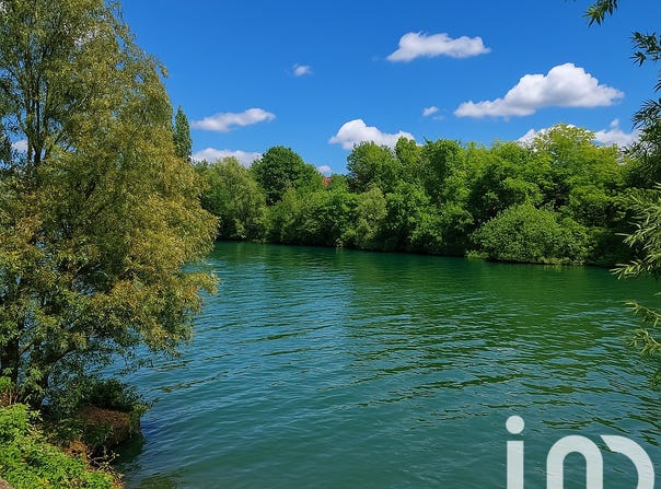 NEUILLY-SUR-MARNE, Île-de-France 93330
