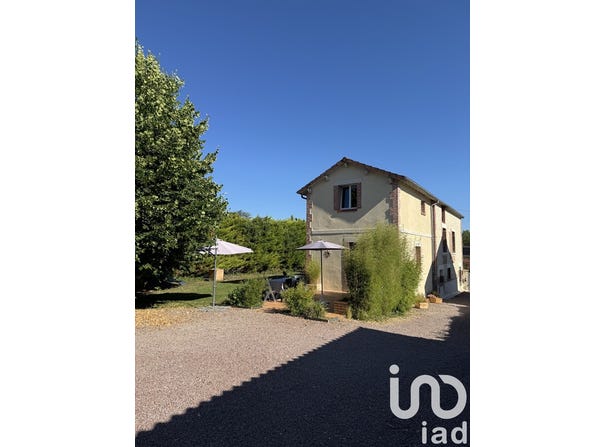 Bourges, Centre-Val de Loire 18000