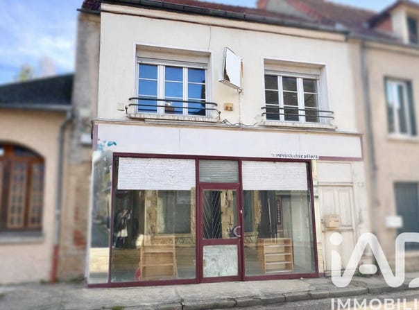 Donzy, Bourgogne-Franche-Comté 58220
