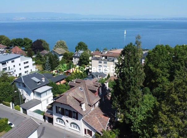 Évian-les-Bains, Haute-Savoie 74500