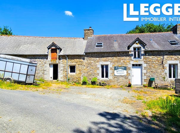 Plouguenast-Langast, Brittany 22150