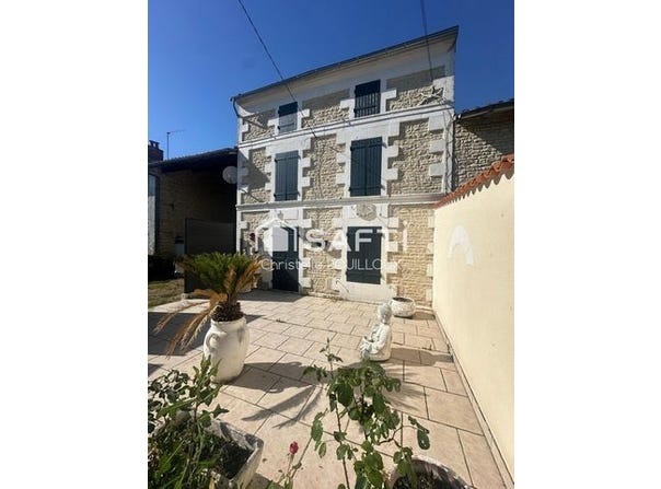Epannes, Poitou-Charentes 79270