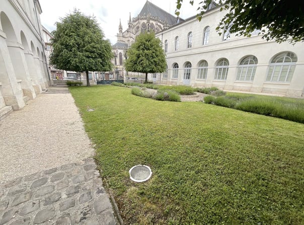 Troyes, Champagne-Ardennes 10000